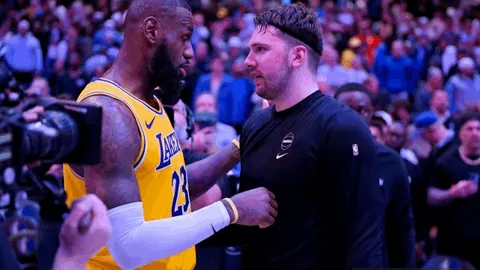 林昀儒与王楚钦交锋亚洲杯乒乓球男单半决赛