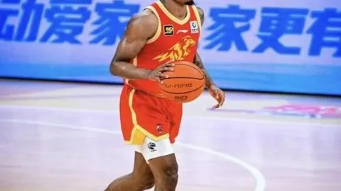 电竞战队新阵容首秀，实力引期待